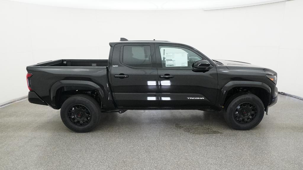 2025 Toyota Tacoma SR5 photo 24
