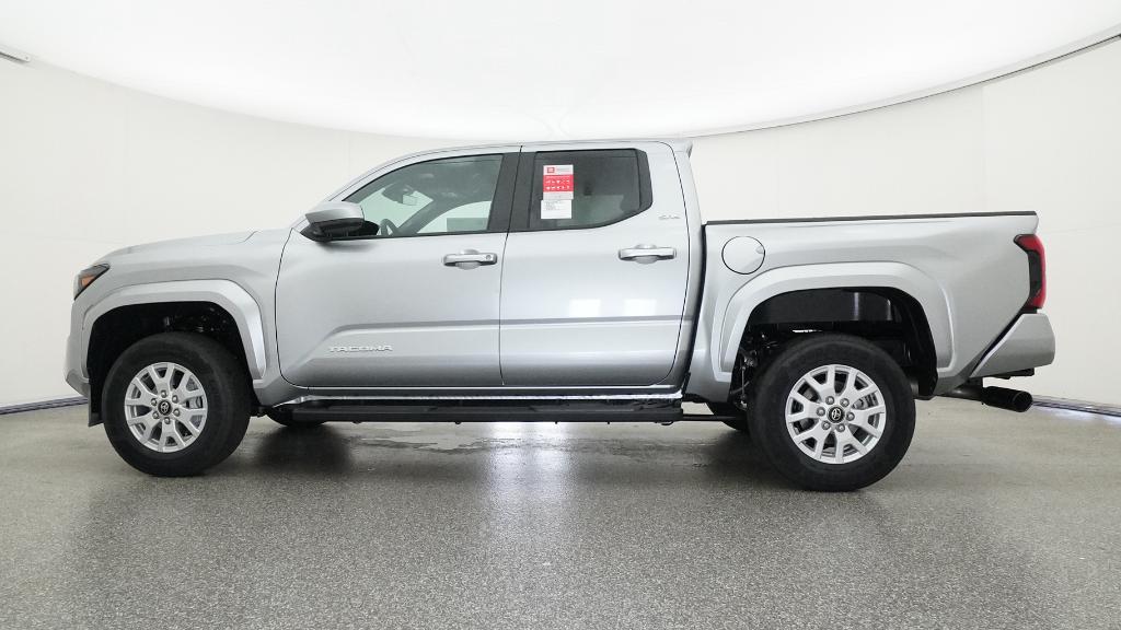 2025 Toyota Tacoma SR5 Double Cab photo 3