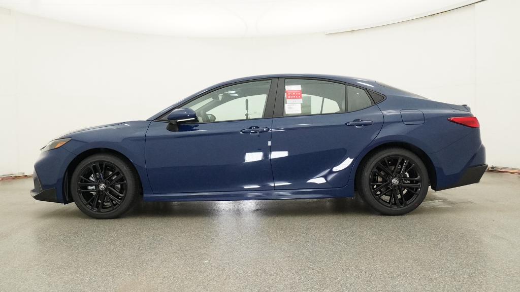 2025 Toyota Camry SE photo 3