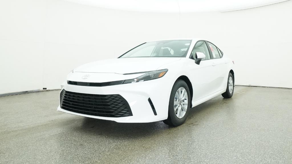 2025 Toyota Camry LE photo 6
