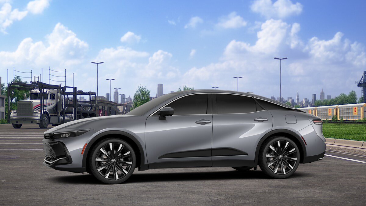 2026 Toyota Crown Platinum photo 3