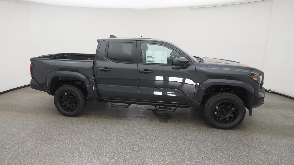 2025 Toyota Tacoma SR5 photo 3