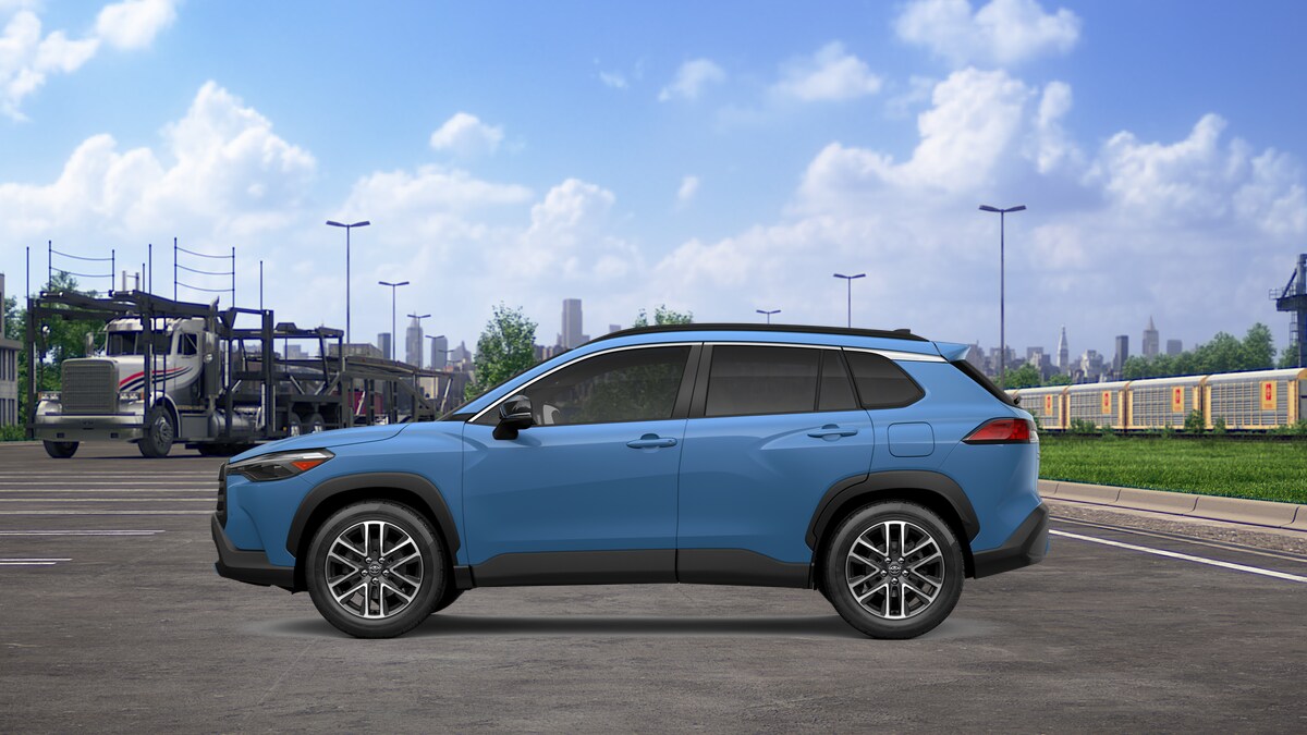 2026 Toyota Corolla Cross XLE photo 3