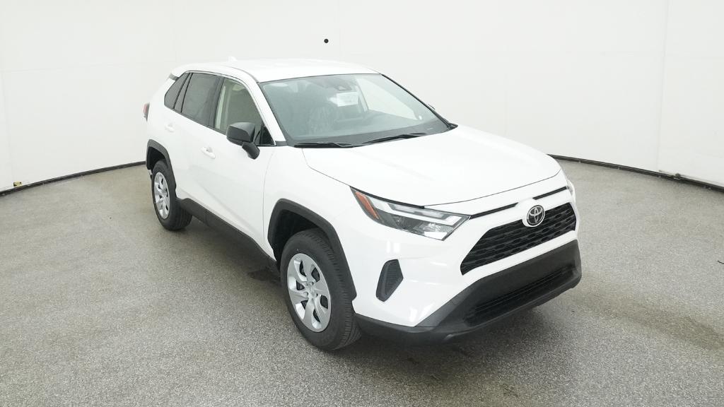 2025 Toyota RAV4 LE photo 4