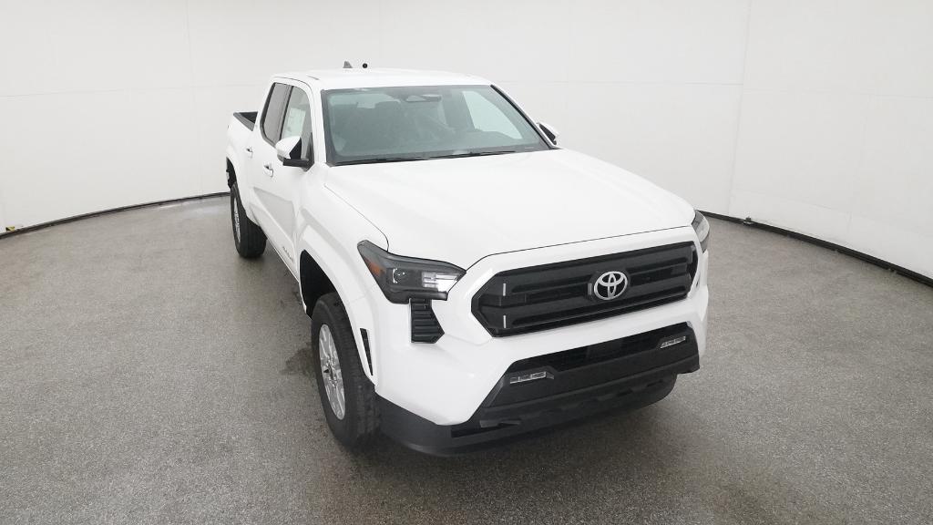 2025 Toyota Tacoma SR5 photo 19