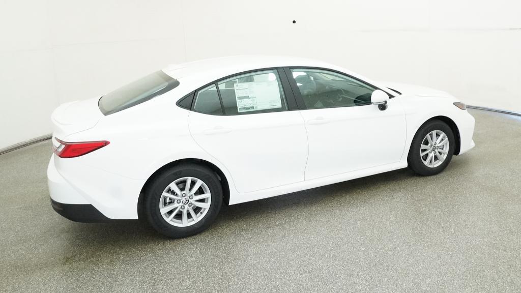 2025 Toyota Camry LE photo 29