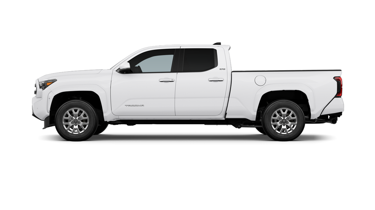 2025 Toyota Tacoma SR5 photo 4