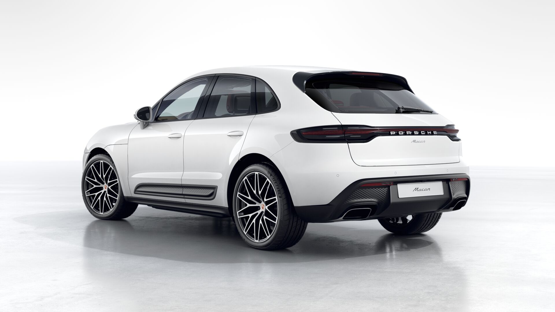 2025 Porsche Macan T photo 3