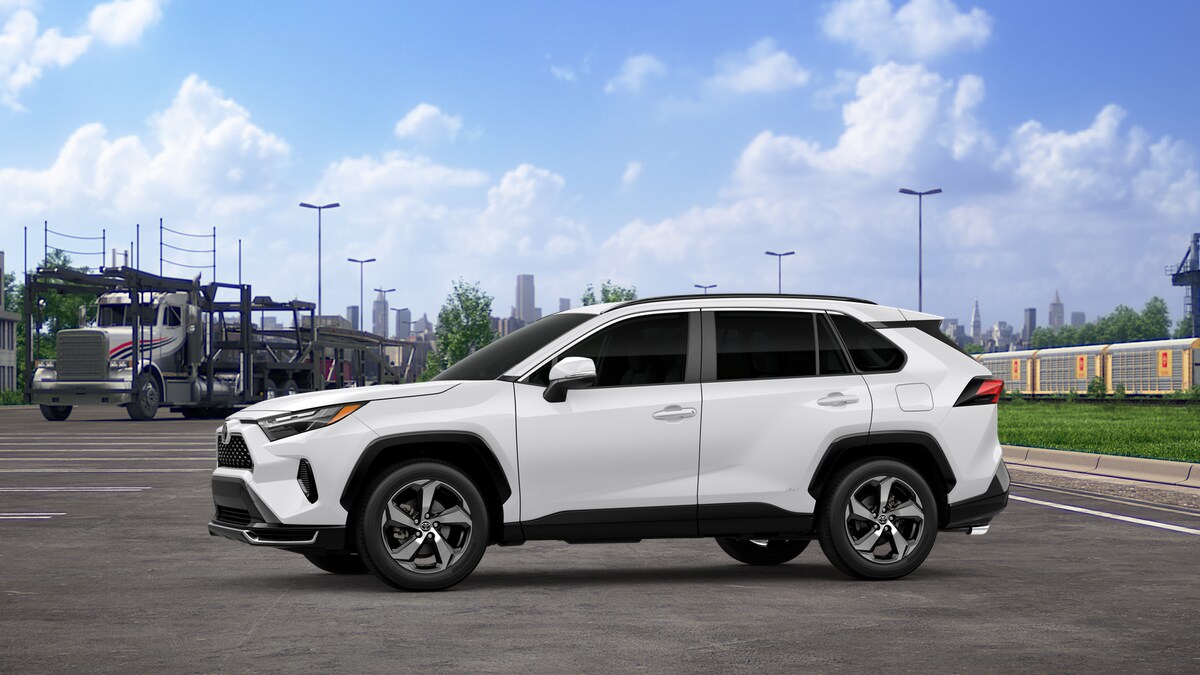 2025 Toyota RAV4 SE Hybrid photo 3