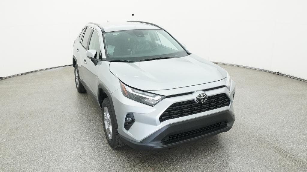 2025 Toyota RAV4 XLE photo 21