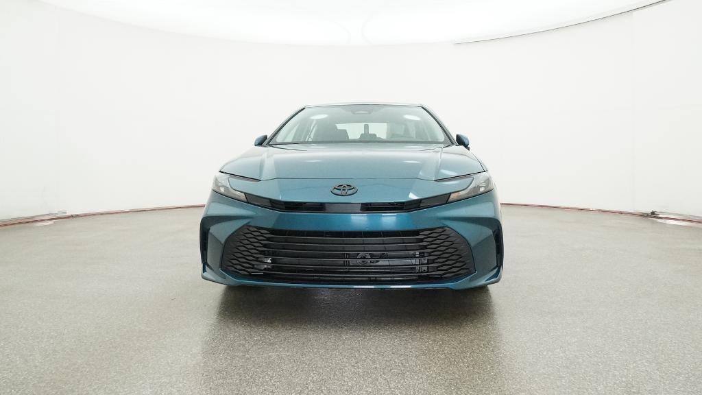 2025 Toyota Camry LE photo 6