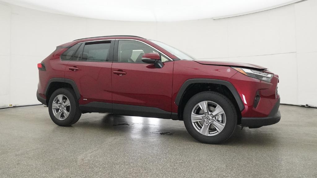 2025 Toyota RAV4 Hybrid LE photo 3