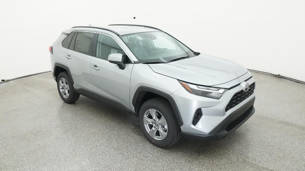 2025 Toyota RAV4 XLE photo 29