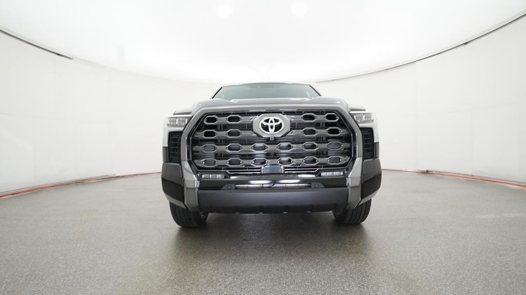 2025 Toyota Tundra Platinum CrewMax photo 3
