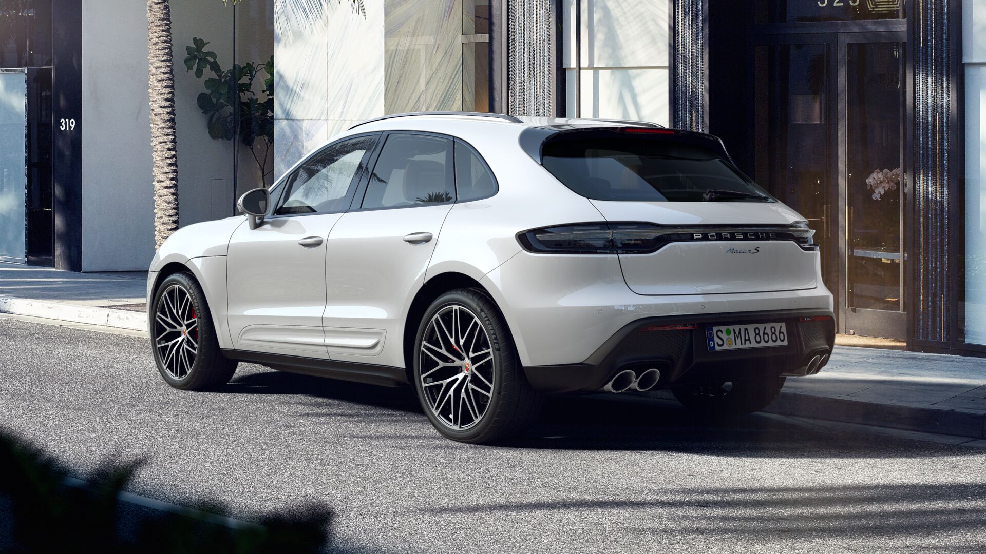2025 Porsche Macan S photo 3