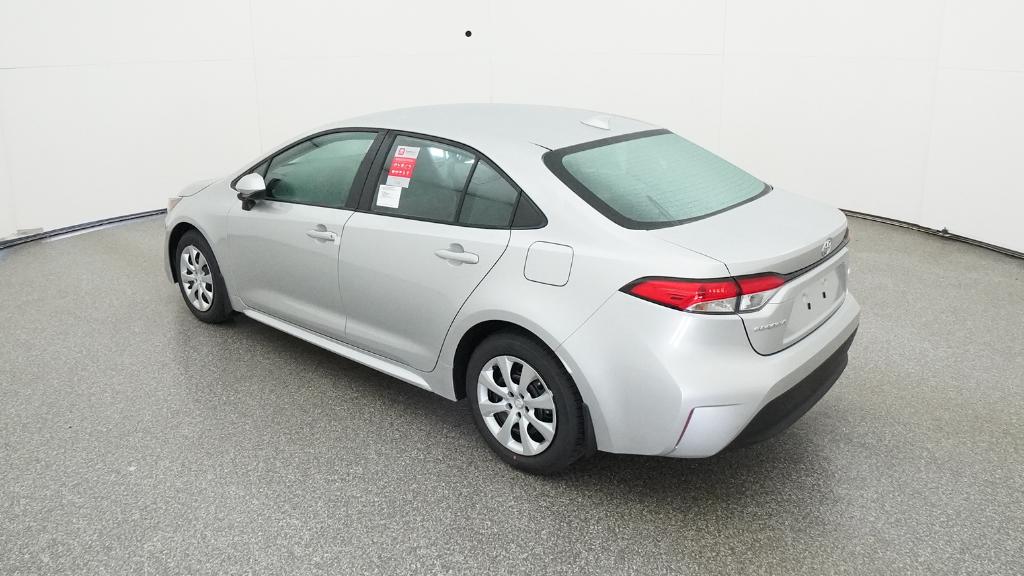 2025 Toyota Corolla LE photo 3