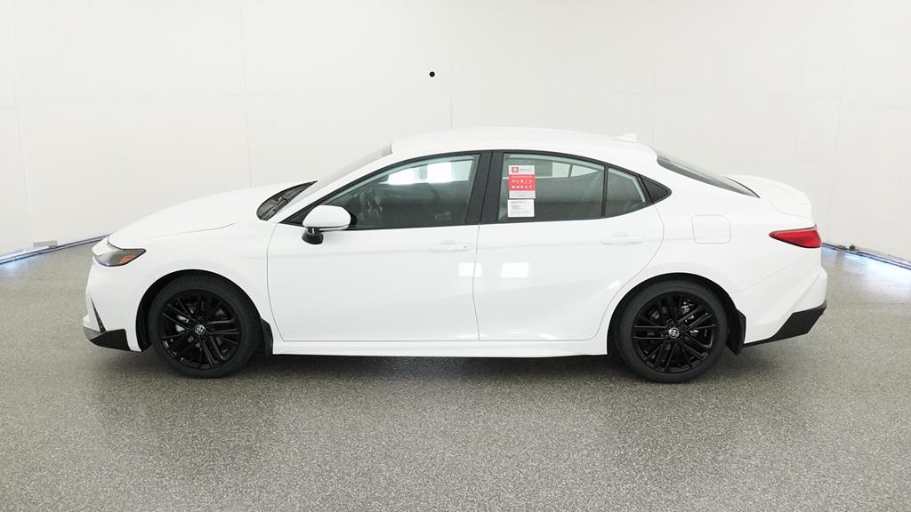 2025 Toyota Camry SE photo 33