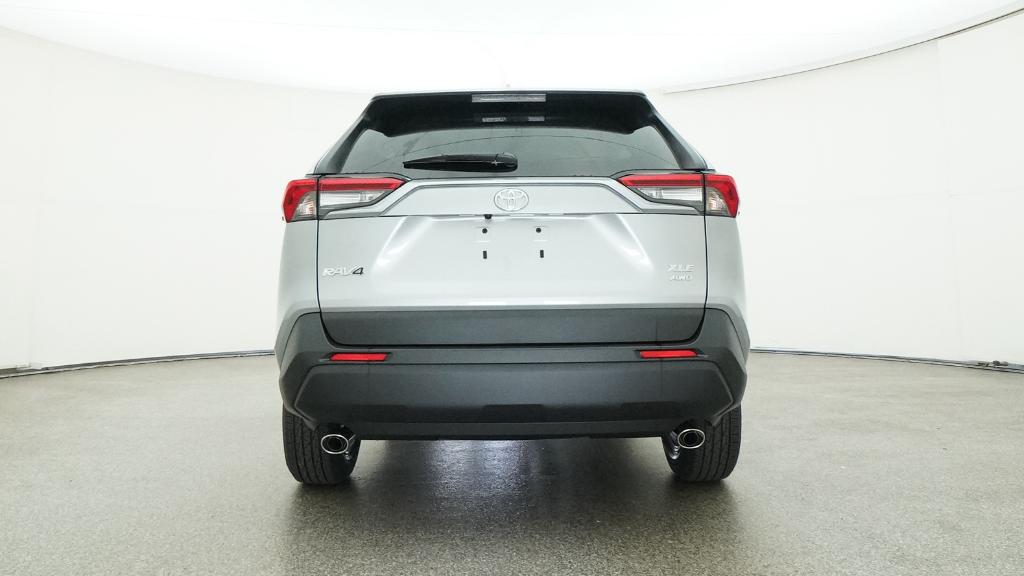 2025 Toyota RAV4 XLE photo 11