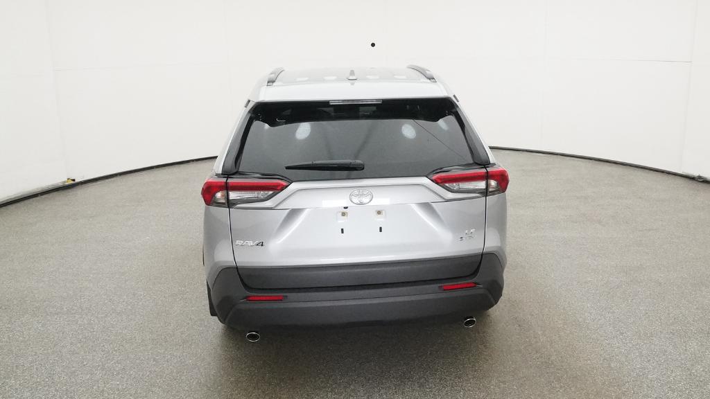 2025 Toyota RAV4 Hybrid LE photo 4
