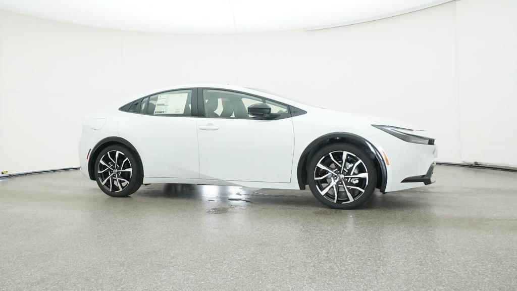 2026 Toyota Prius Plug-in Hybrid XSE photo 4