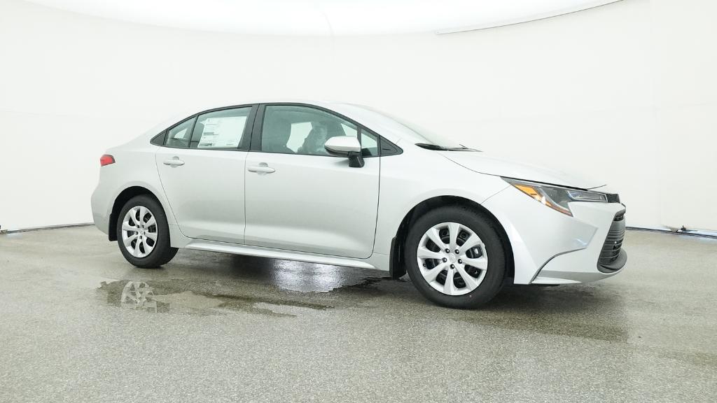 2025 Toyota Corolla LE photo 2