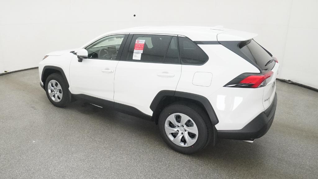 2025 Toyota RAV4 LE photo 3