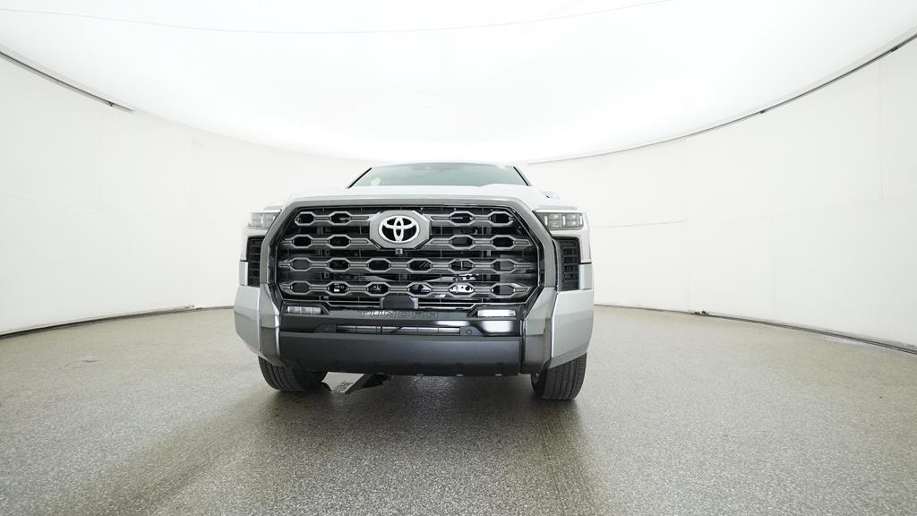 2025 Toyota Tundra Platinum photo 3