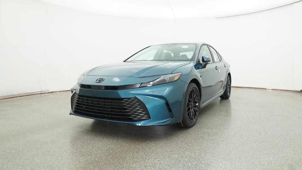 2025 Toyota Camry LE photo 9
