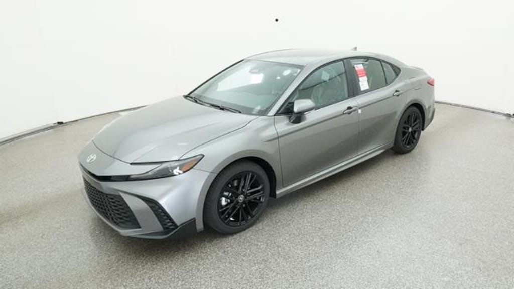 Used 2025 Toyota Camry SE Sedan