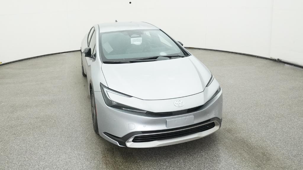 2026 Toyota Prius SE Plug-in Hybrid photo 2