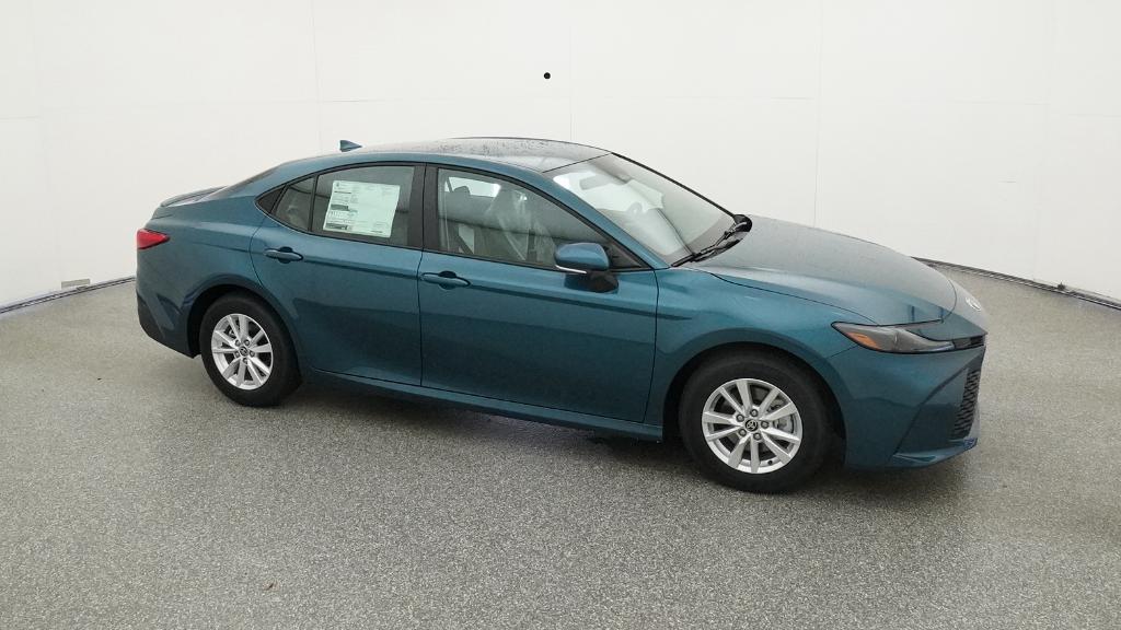 2025 Toyota Camry LE photo 20