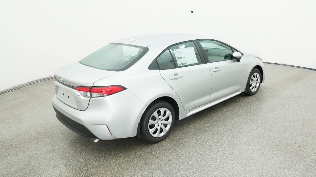 2025 Toyota Corolla LE photo 3