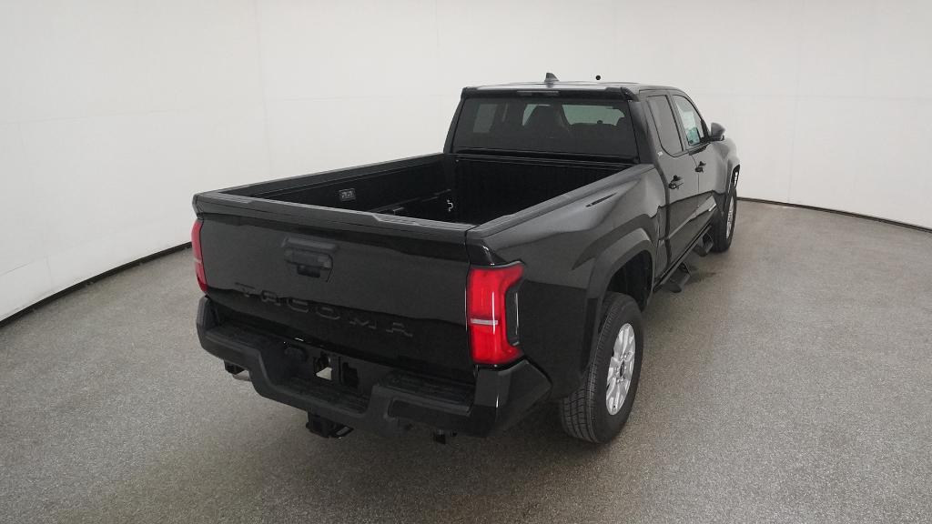 2025 Toyota Tacoma SR5 photo 4