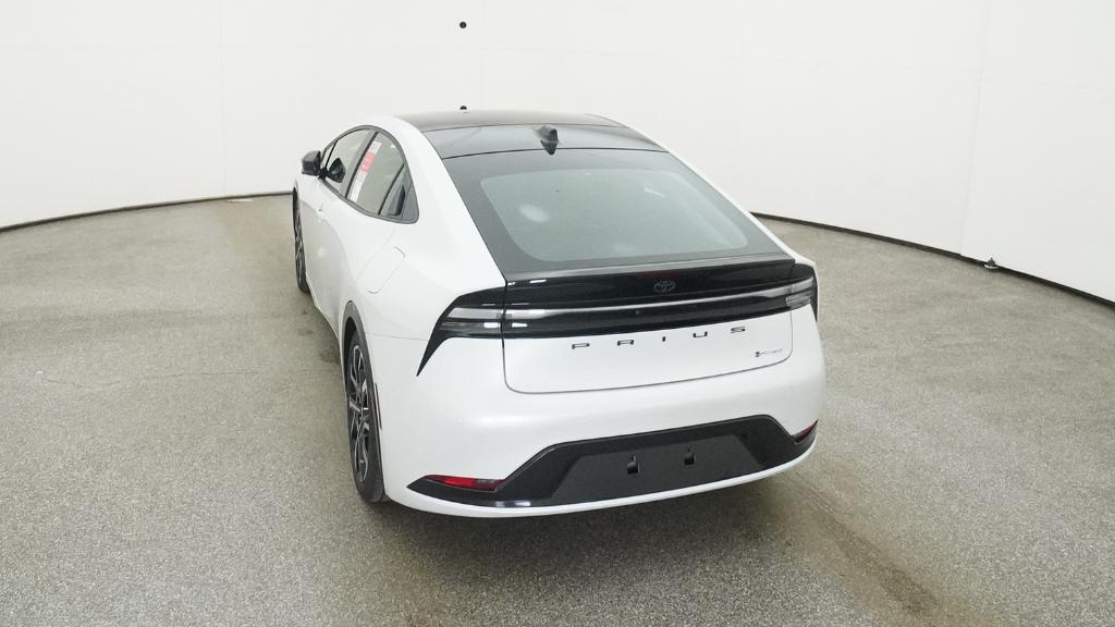 2026 Toyota Prius Plug-in Hybrid XSE photo 32