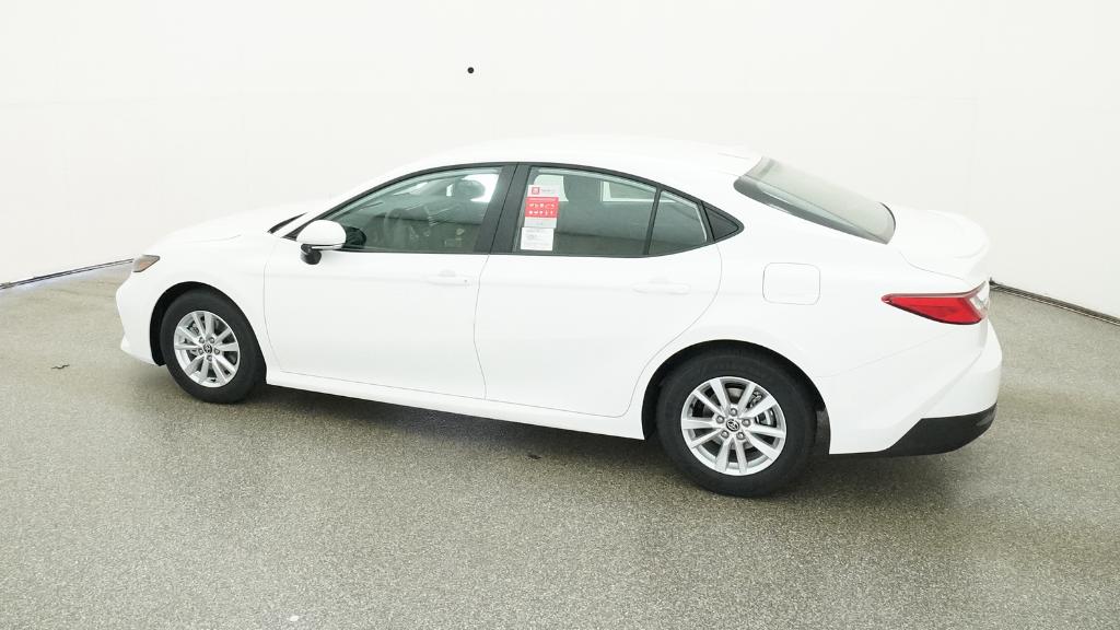 2025 Toyota Camry LE photo 9