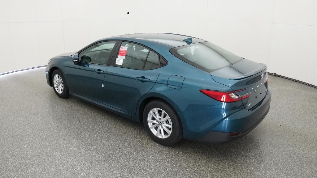 2025 Toyota Camry LE photo 31