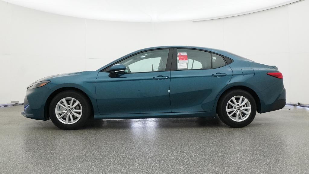 2025 Toyota Camry LE photo 27
