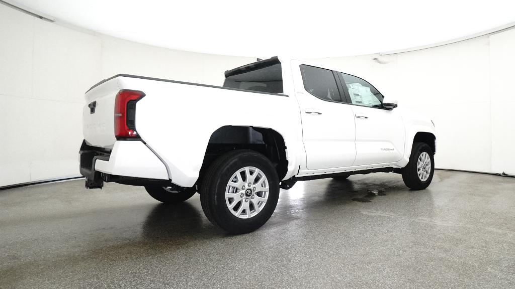 2025 Toyota Tacoma SR5 photo 23