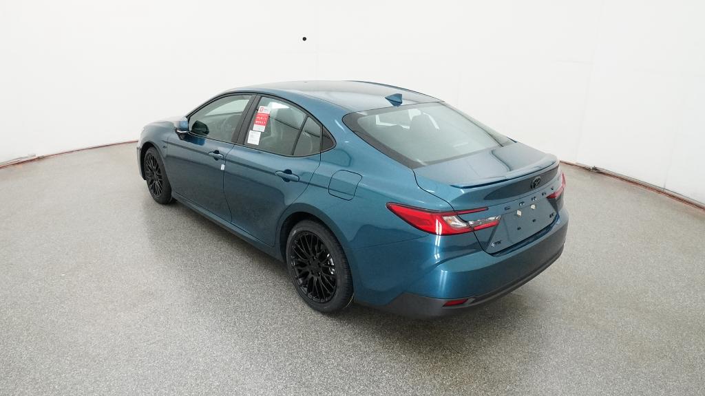 2025 Toyota Camry LE photo 19