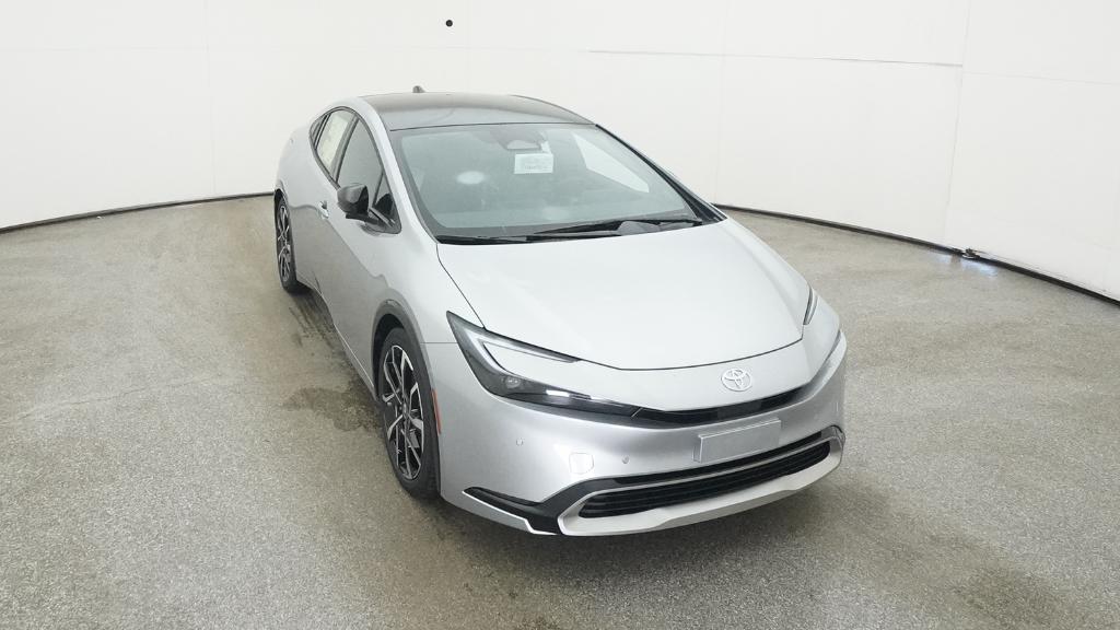 2026 Toyota Prius Plug-in Hybrid XSE Premium photo 4