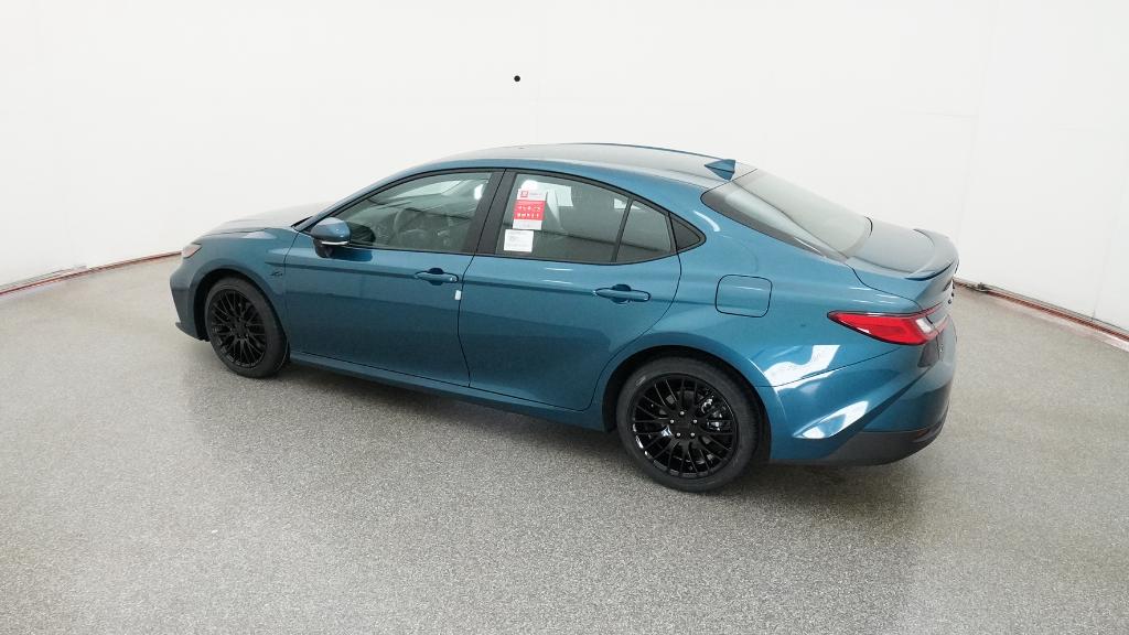 2025 Toyota Camry LE photo 31