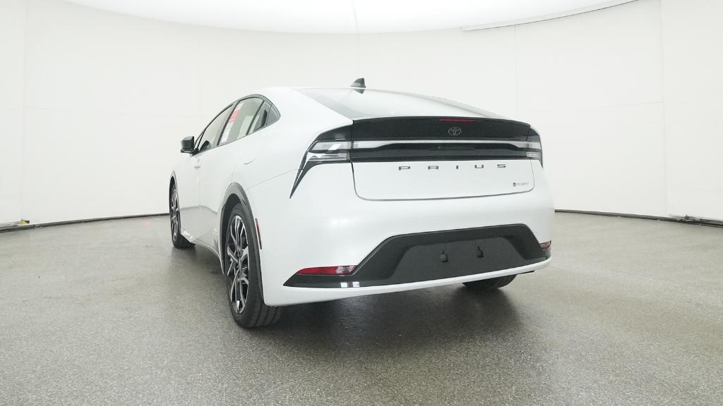 2026 Toyota Prius Plug-in Hybrid XSE photo 2