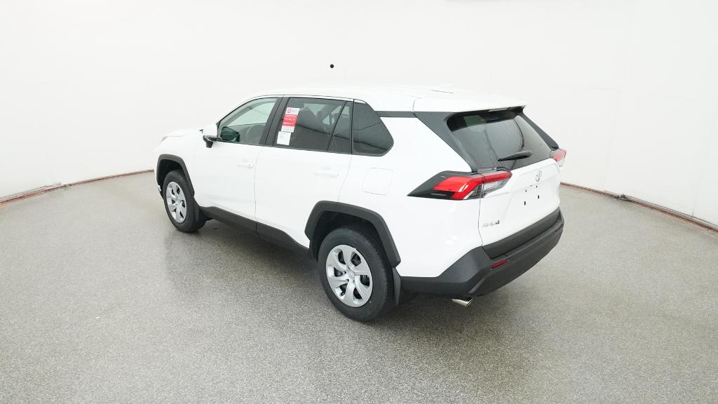 2025 Toyota RAV4 LE photo 4