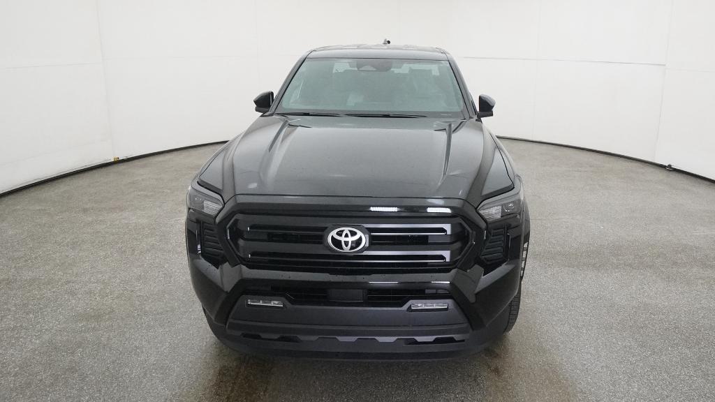 2025 Toyota Tacoma SR5 photo 3