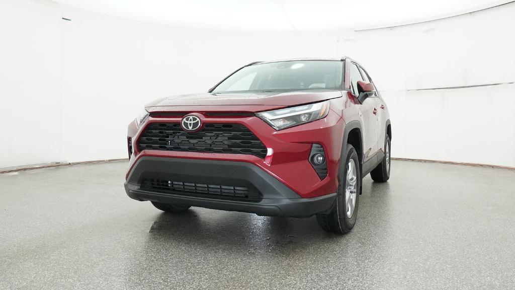2025 Toyota RAV4 XLE photo 4