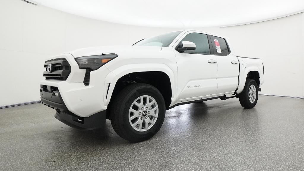 2025 Toyota Tacoma SR5 photo 3