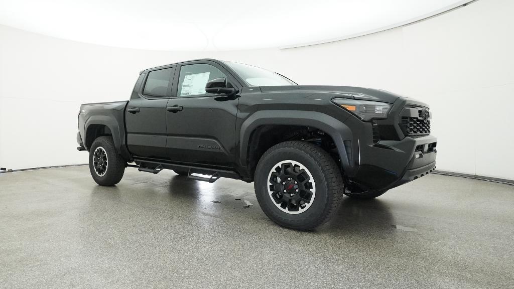 2025 Toyota Tacoma TRD Off-Road photo 2