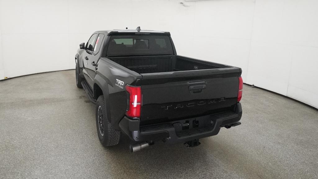 2025 Toyota Tacoma TRD Off-Road Double Cab photo 3