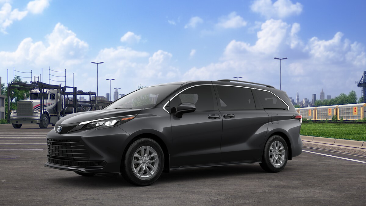 2025 Toyota Sienna LE photo 2