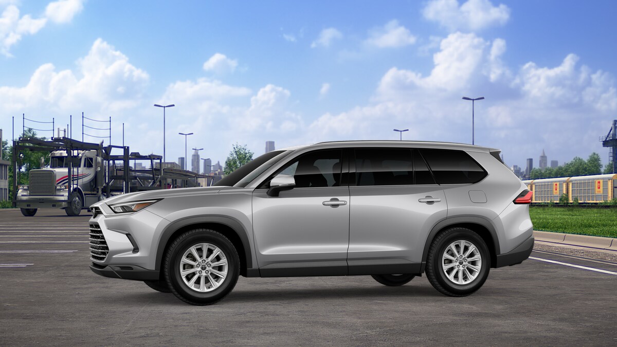 2026 Toyota Highlander XLE Hybrid photo 3